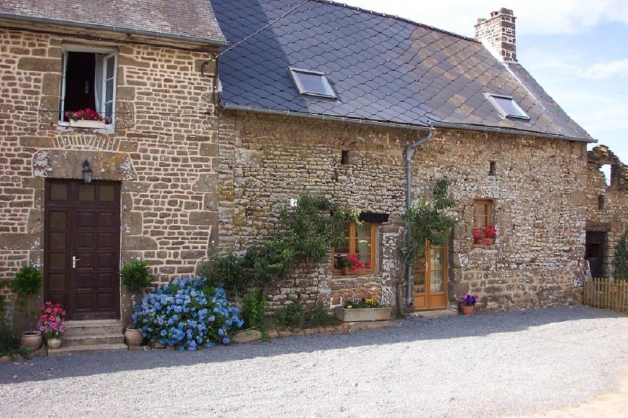 Beautiful 3-Bed Cottage In Passais-Villages Saint-Siméon エクステリア 写真